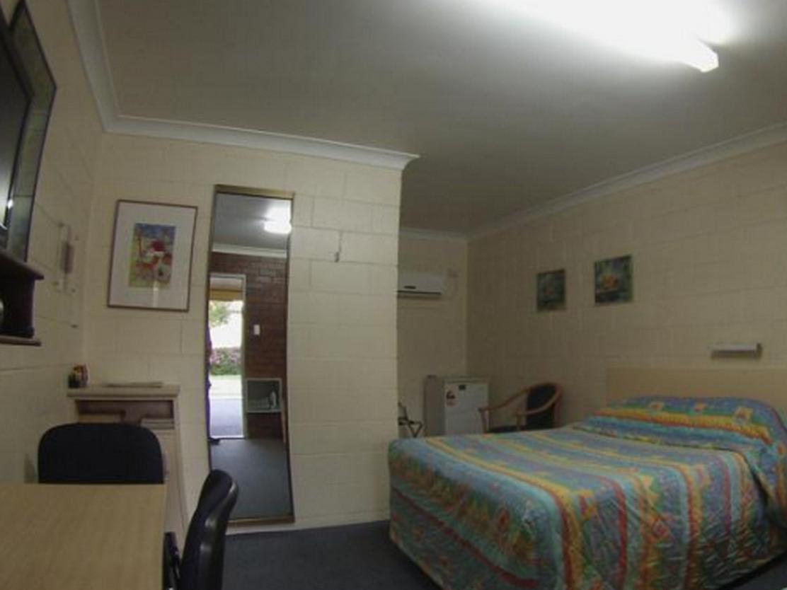 Sail Inn Motel Yeppoon Exterior photo